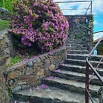 Дом отдыха Heavenly House - Pool - Family & Business Бельджирате